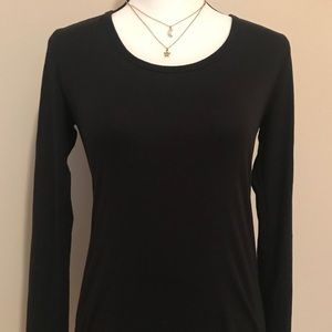 🌟Fabletics long-sleeve T